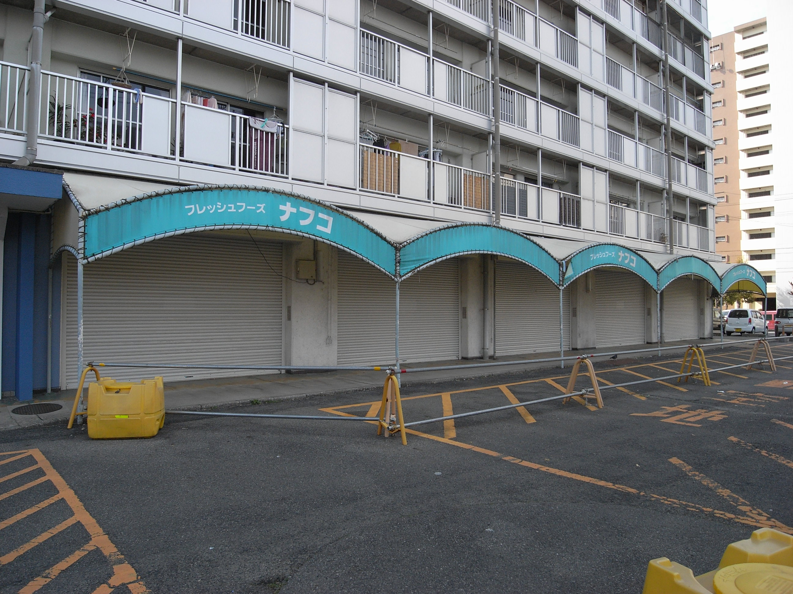公営住宅の改修。福祉カフェのデザイン
